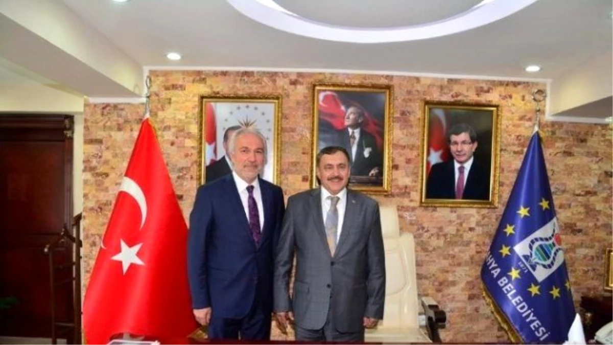 Bakan Eroğlu, Başkan Kamil Saraçoğlu\'nu Ziyaret Etti