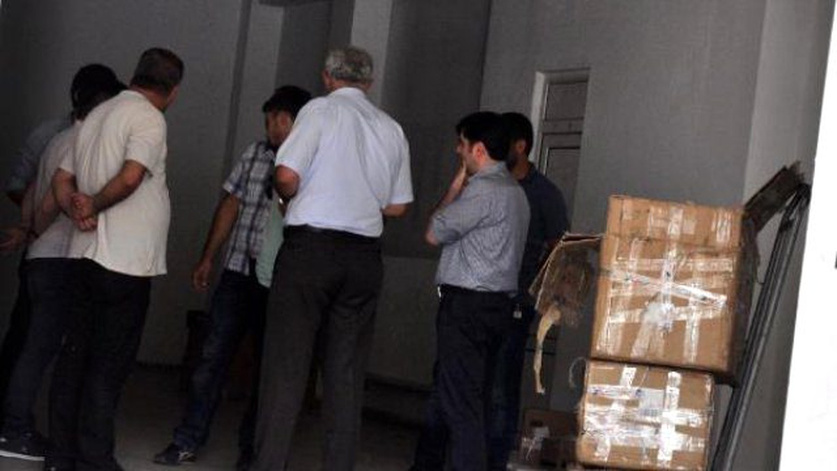 Bomba İhbarı Yapılan Kolilerden Kozmetik Ürün Çıktı