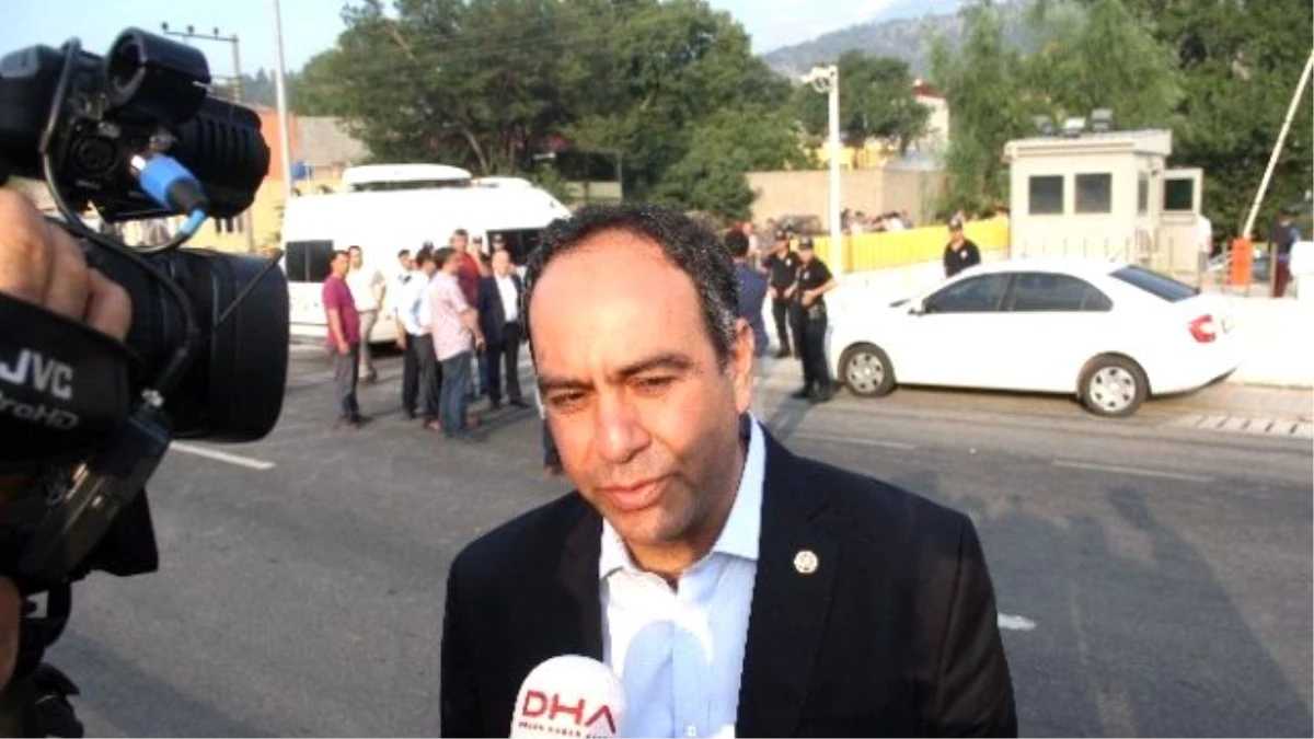 CHP\'li Tümer 2 Polisin Şehit Edildiği Emniyeti Ziyaret Etti