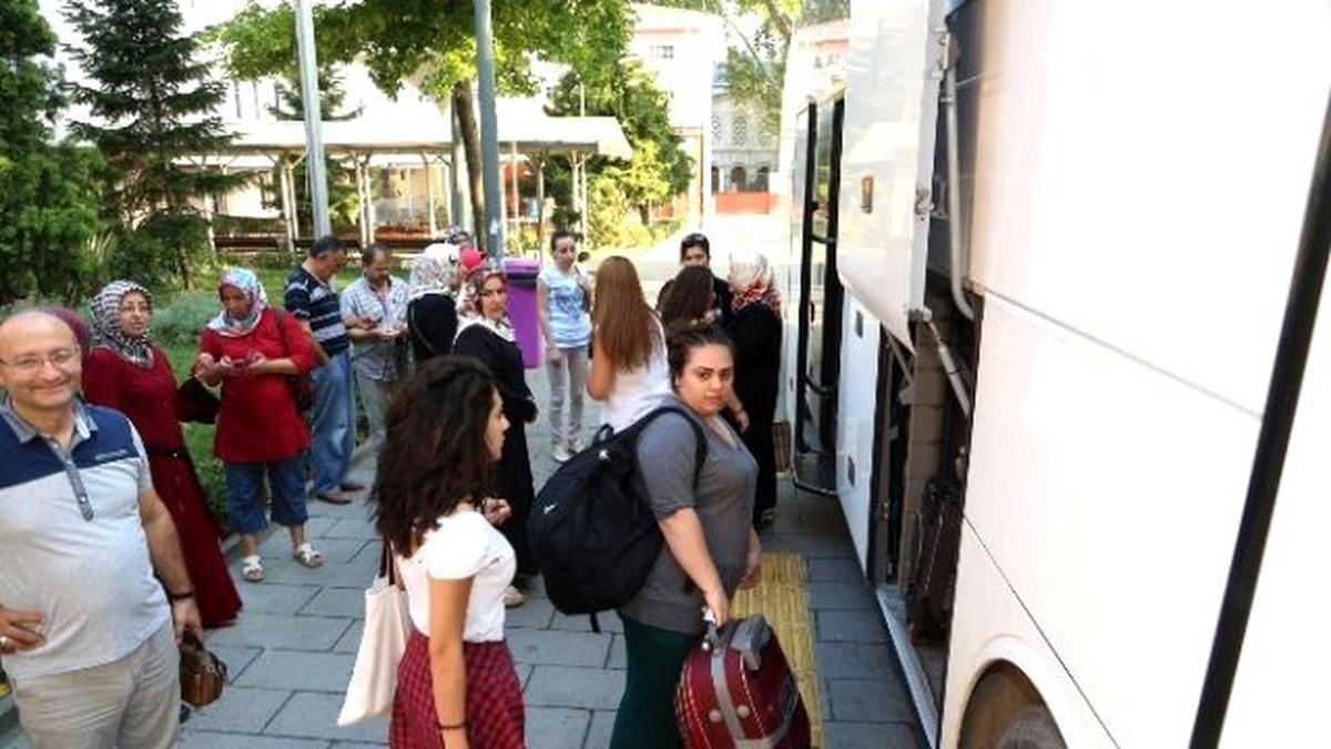 Eyüplü Kız Öğrenciler Bolu Kampı\'nda