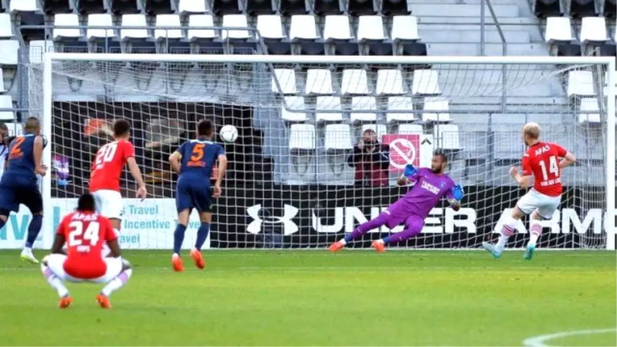 Medipol Başakşehir, AZ Alkmaar\'a 2-0 Yenildi