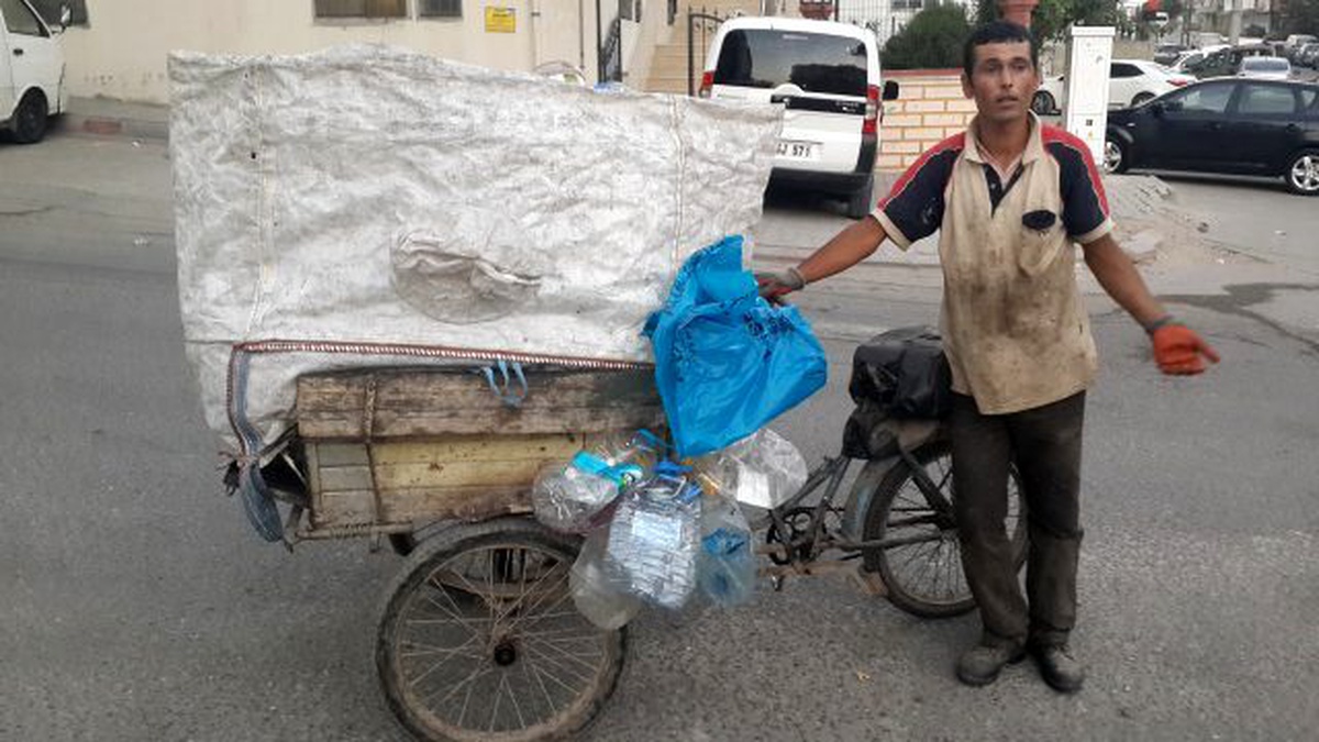 Irkçılık Tacizlerinden Dolayı Memleketine Geri Döndü