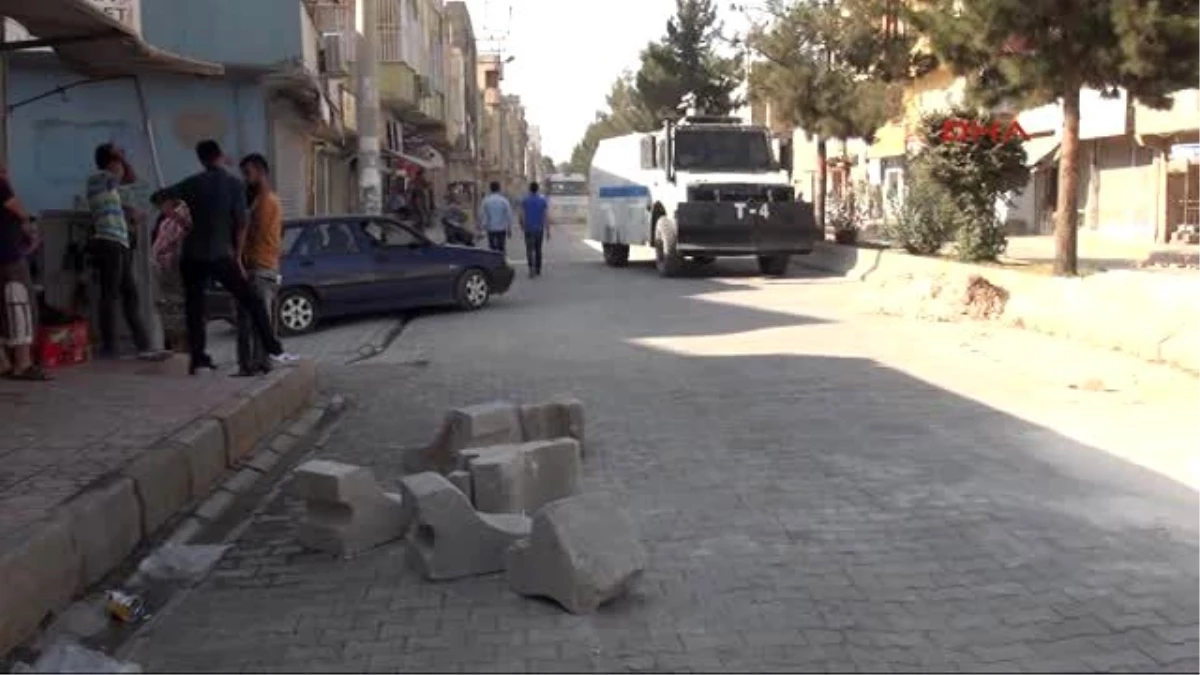 Mardin\'de Yol Kesen PKK\'lılara Polis Müdahale Etti