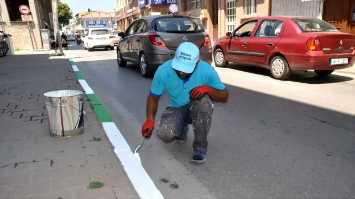 Mudanya Belediyesi Tretuvarları Güzelleştiriyor!