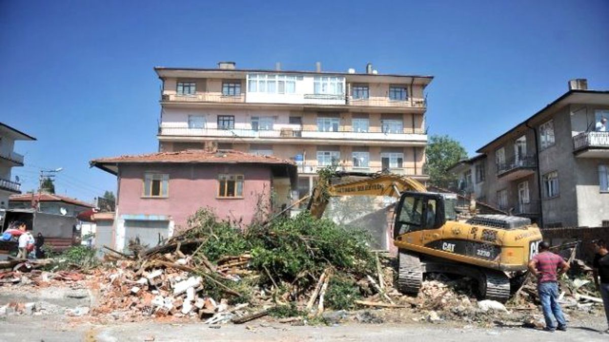 Önder Mahallesi\'nde Vatandaş Mutlu