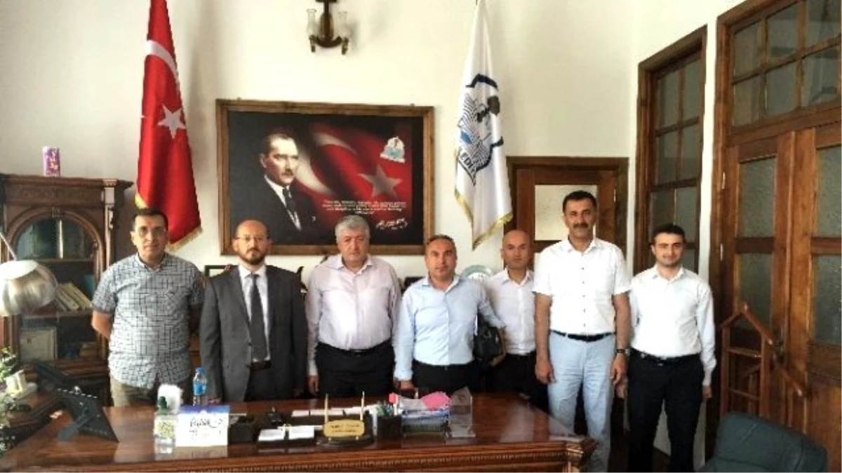 Oryantiring Federasyonu\'ndan Başkan Özcan\'a Ziyaret