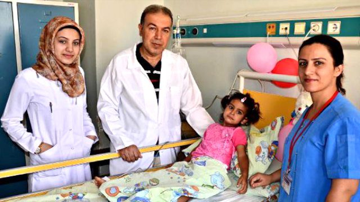 Saat Pili Yutan Minik Esma, Ölümden Döndü