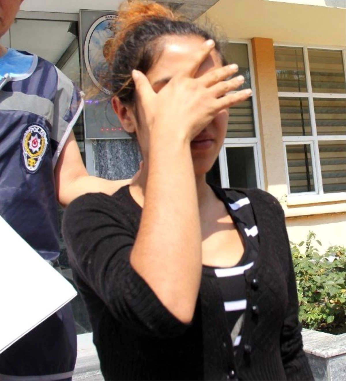 Sahte Parayla Yakalanan Genç Kız ve Arkadaşı Tutuklandı
