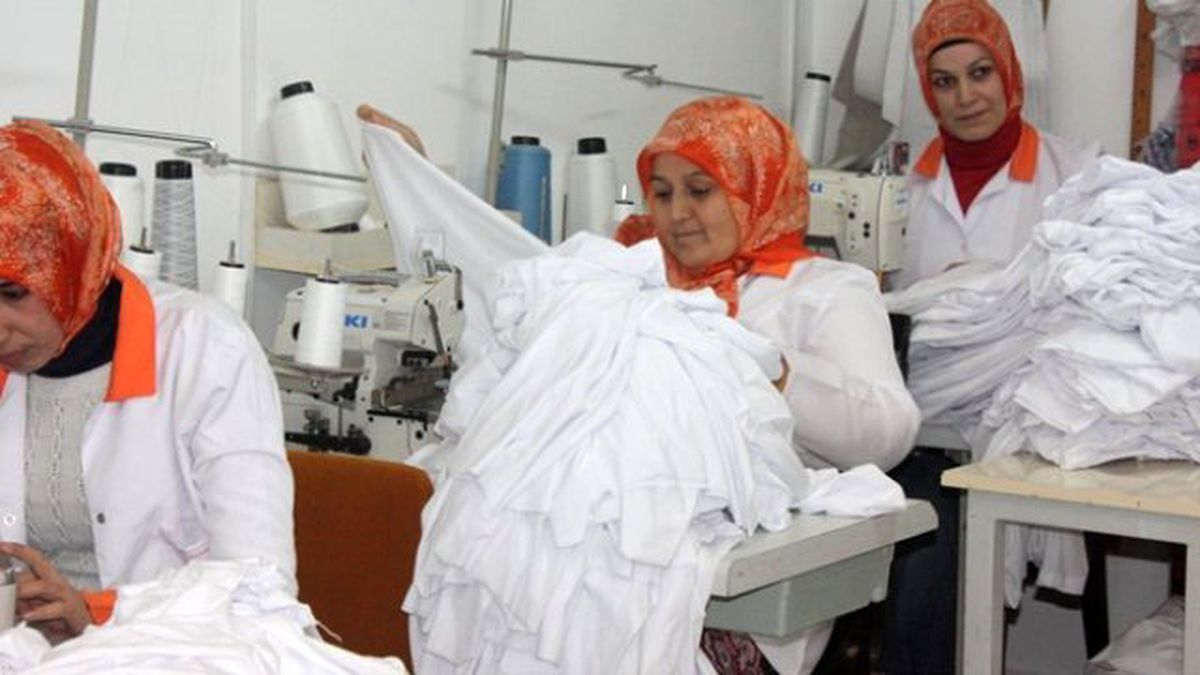 Yurtdışındaki İşçiler İçin Elbise Üretmeye Hazırlanıyor