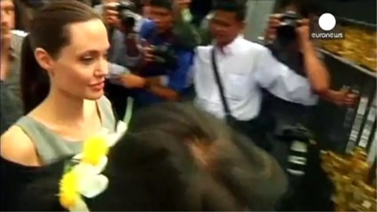 Angelina Jolie Myanmar\'da