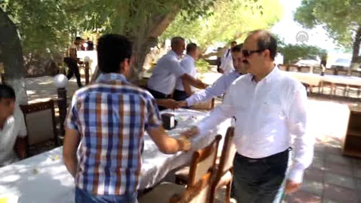 Azerbaycanlı Gaziye Türkiye'den Düğün Hediyesi