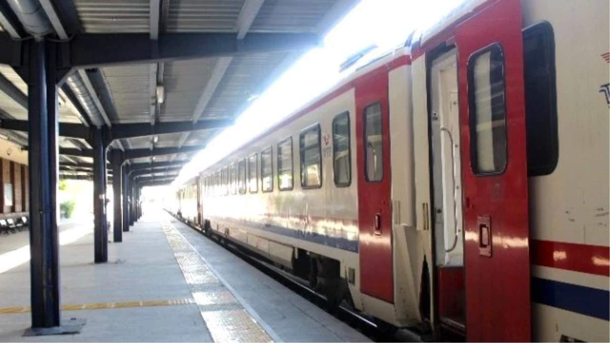 Erzurum ve Kars Arasındaki Tren Seferleri Durduruldu