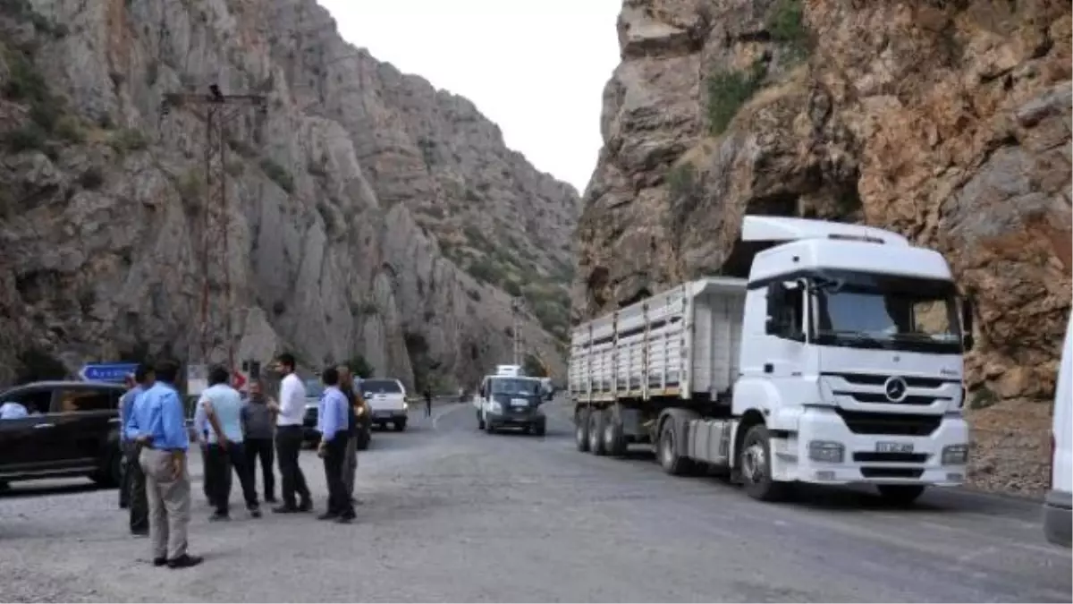 Hakkari-Çukurca Karayolunun Açılması İçin Şine Dağı\'na Operasyon Başlatıldı (2)