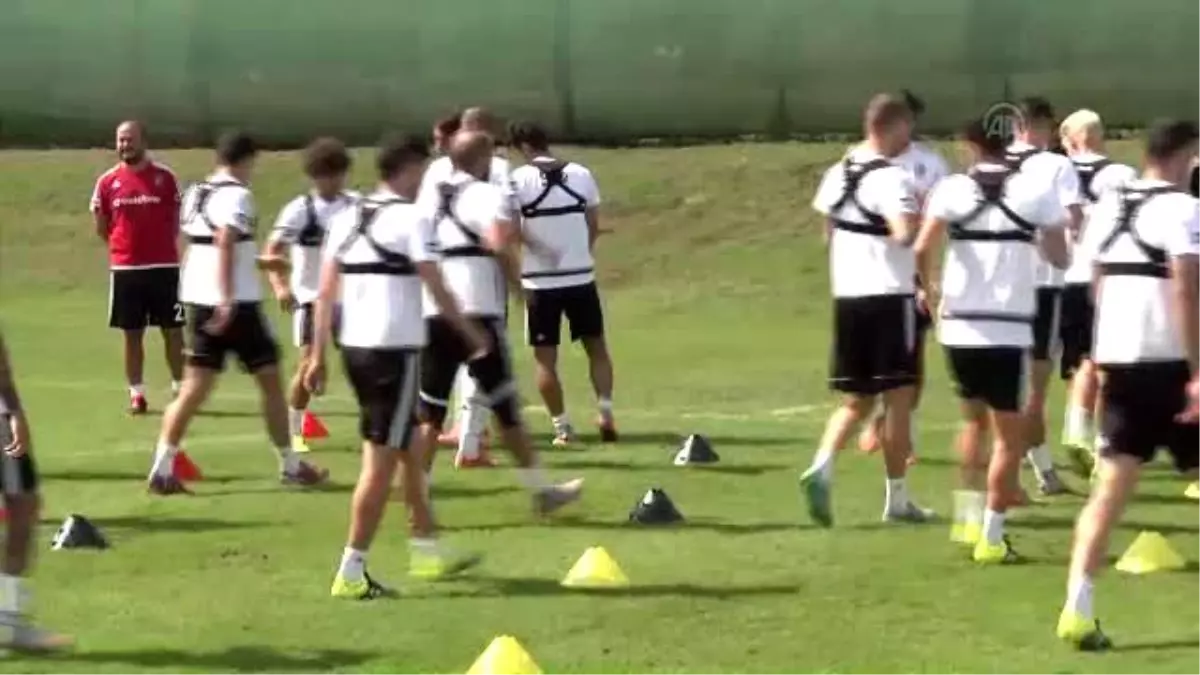 Mario Gomez, Siyah-beyazlı Takımla İlk Antrenmanına Çıktı