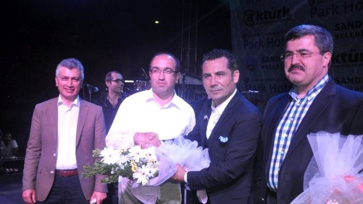 Sandıklı\'da Ferhat Göçer Konseri