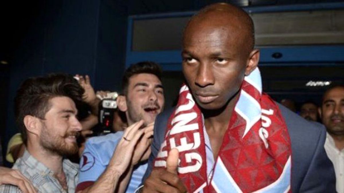 Trabzonsporlu M'bia'nın Ailesi Terörün Ortasında Kaldı