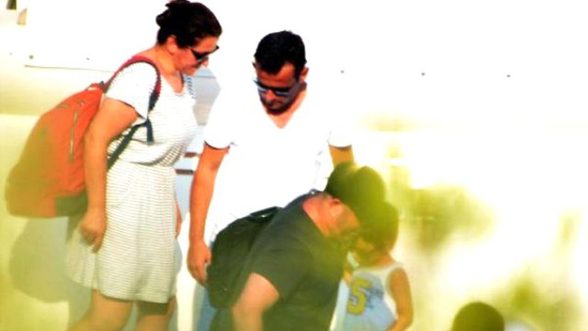 Cem Yılmaz Tatilini Oğluyla Baş Başa Geçiriyor