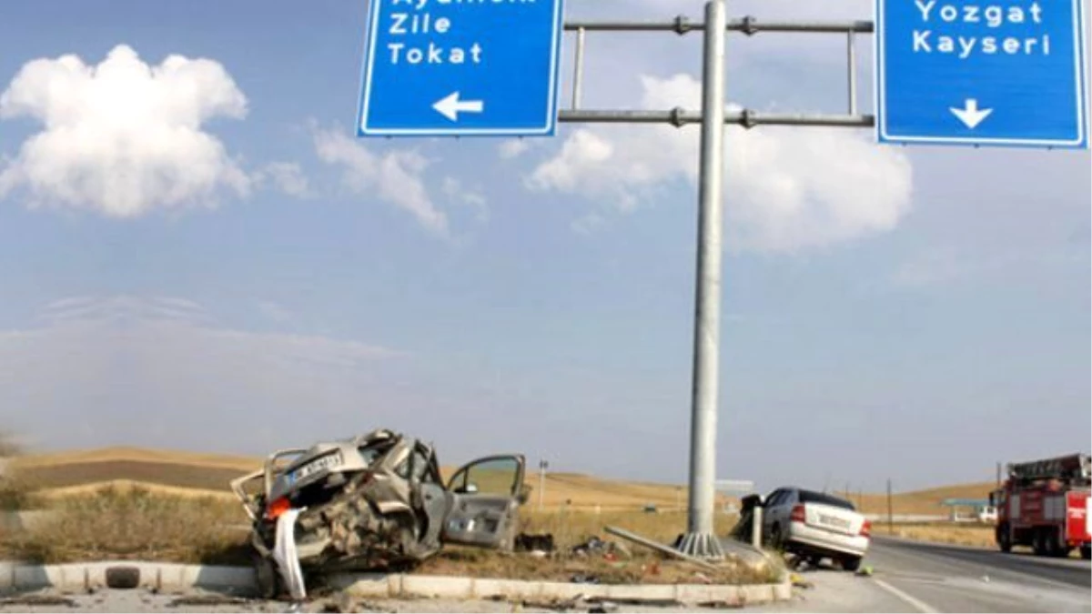 MHP Eski Milletvekili Lütfi Ceylan Trafik Kazasında Hayatını Kaybetti