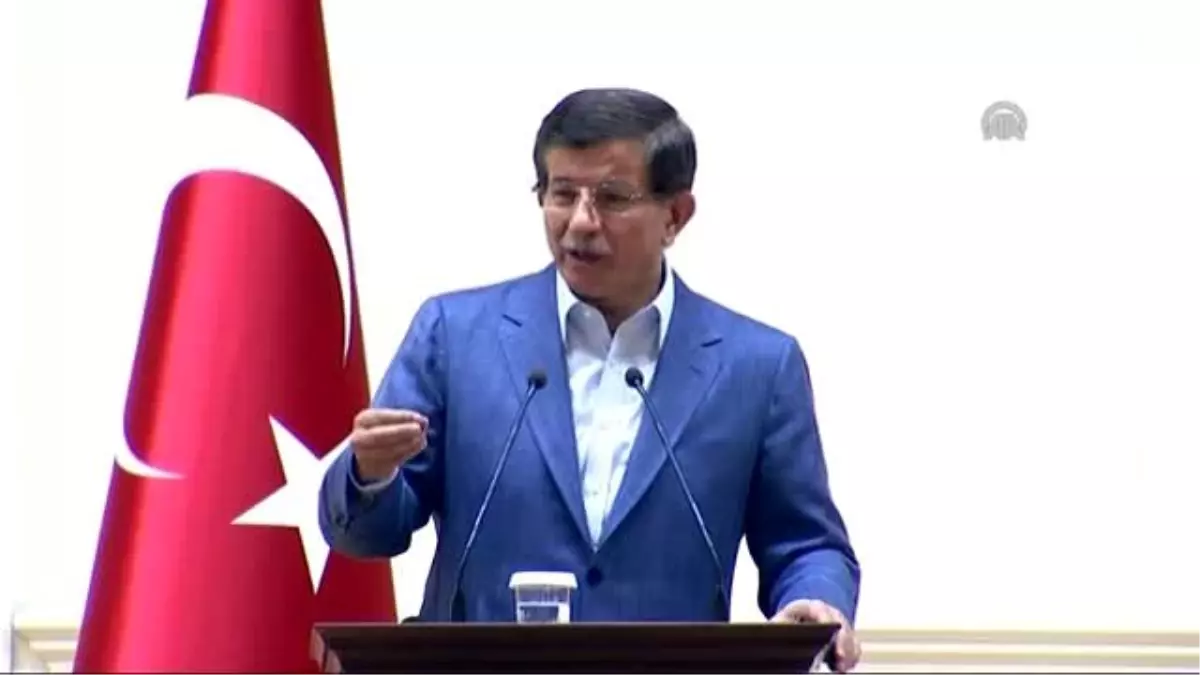 Davutoğlu: "Hangi Mesajı Verdiğiniz Kullandığınız Dilden Daha Önemlidir"