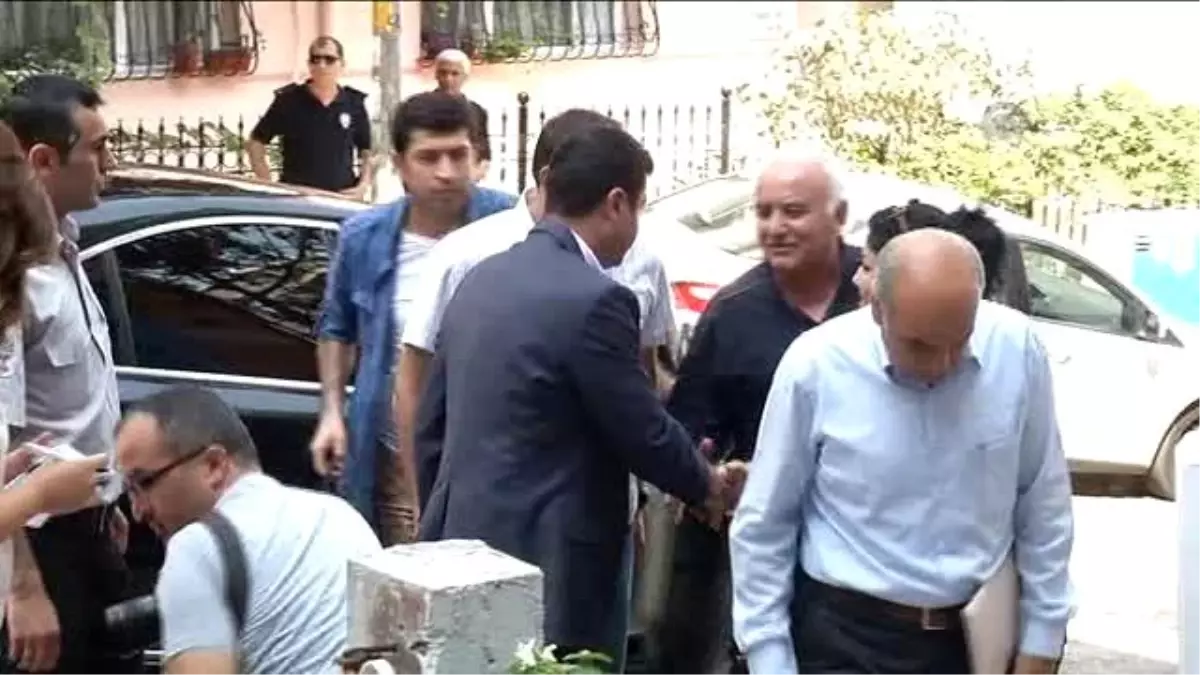 Demirtaş: "Samimi Bir Şekilde Çözüm İçin Gayret Sarfediyoruz"