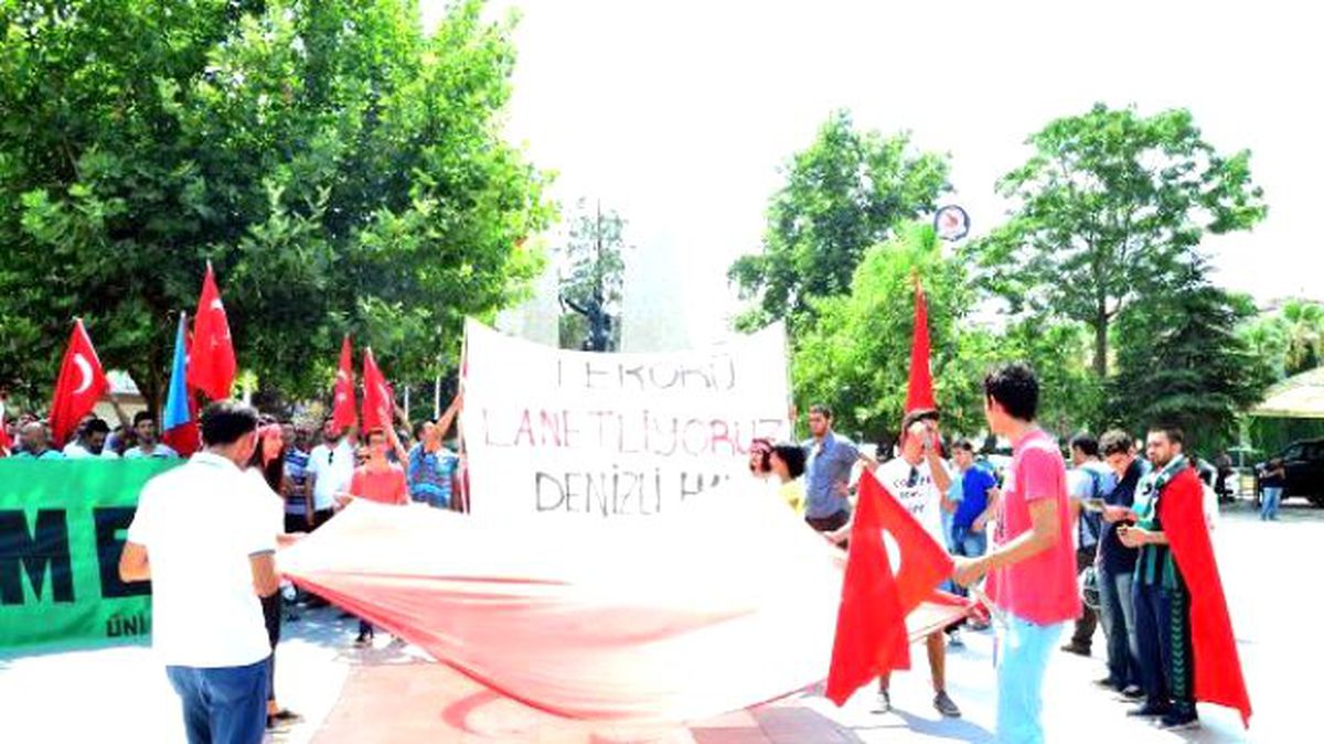 Denizlisporlu Taraftarlardan Terör Protestosu