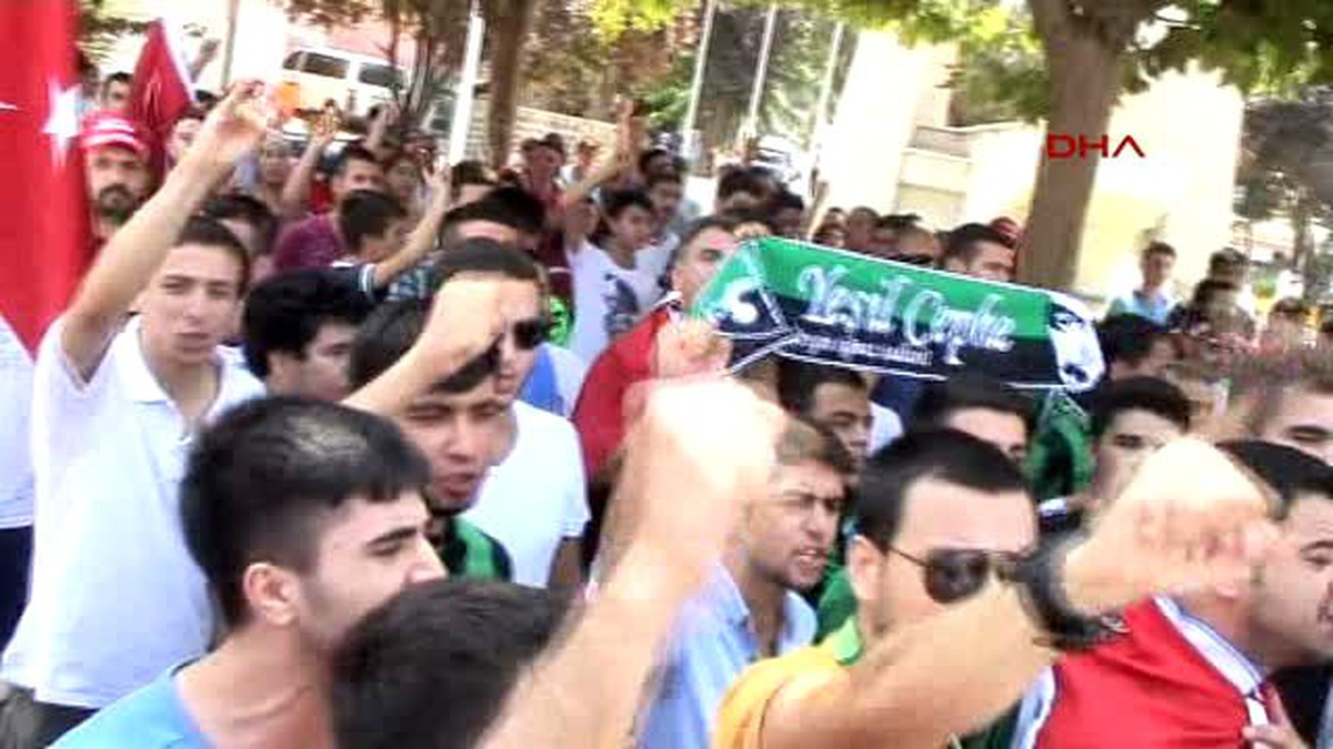 Denizlisporlu Taraftarlardan Terör Protestosu