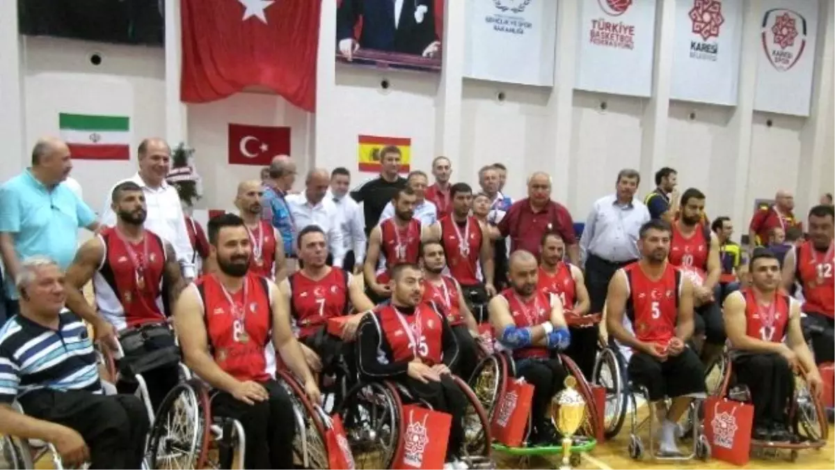 1. Uluslararası Balıkesir Cup\'ta Şampiyon Türkiye