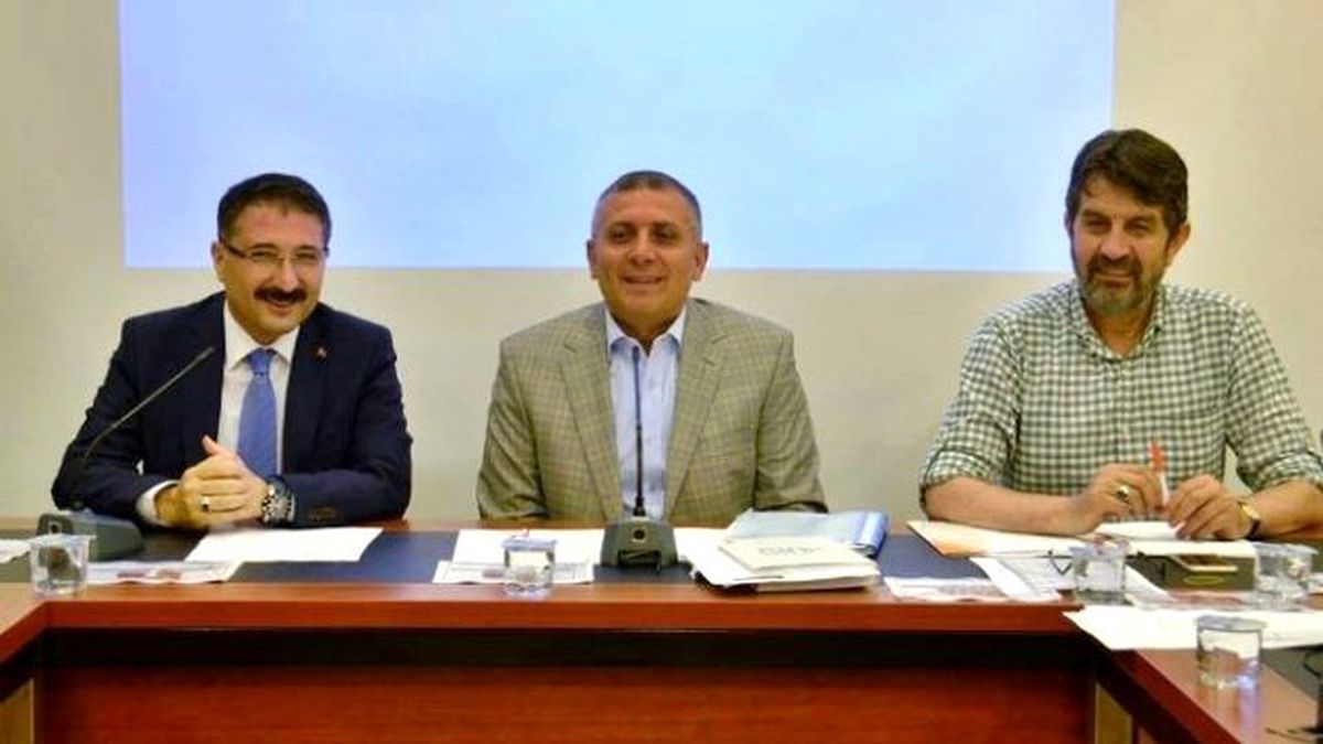 Bekiroğlu\'ndan AK Parti Konya İl Başkanlığına Ziyaret