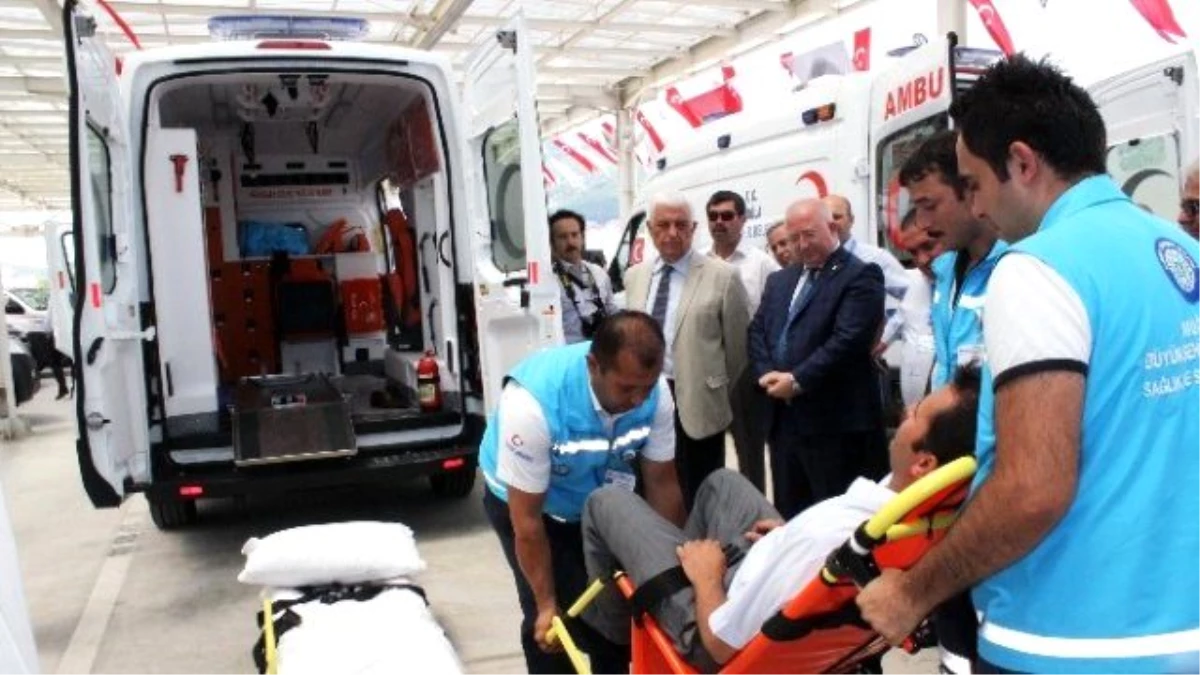 Büyükşehir\'e 4 Yeni Hasta Nakil Ambulansı