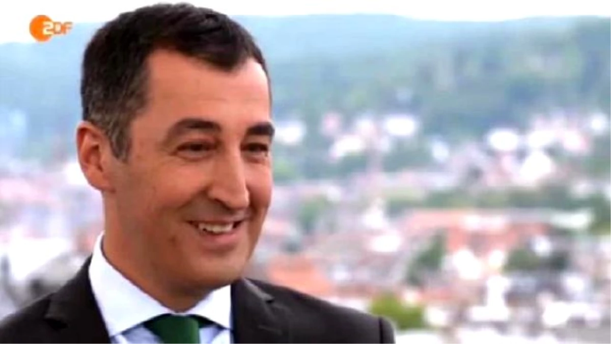 Cem Özdemir: Türkiye\'nin, Umutlarını Savaşa Bağlamayan Bir Cumhurbaşkanına İhtiyacı Var