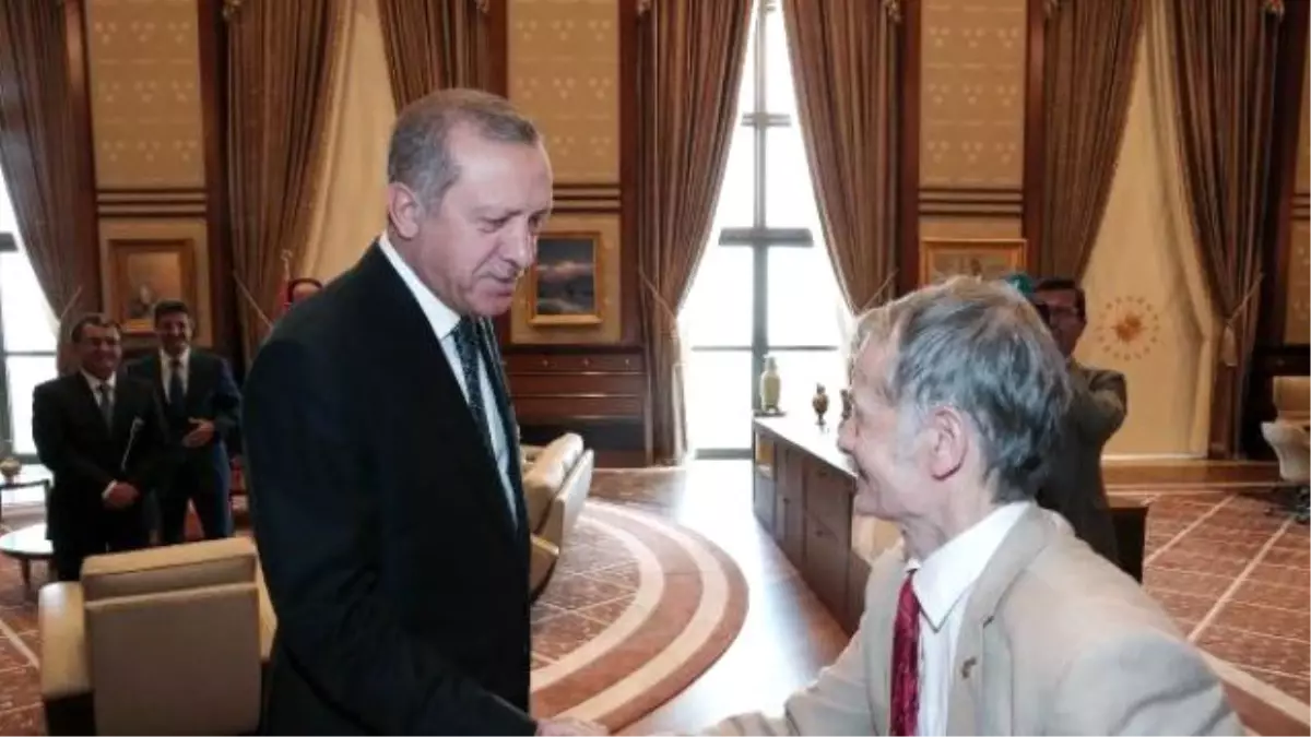 Erdoğan, Kırım Tatarları Onursal Lideri Kırımoğlu\'nu Kabul Etti