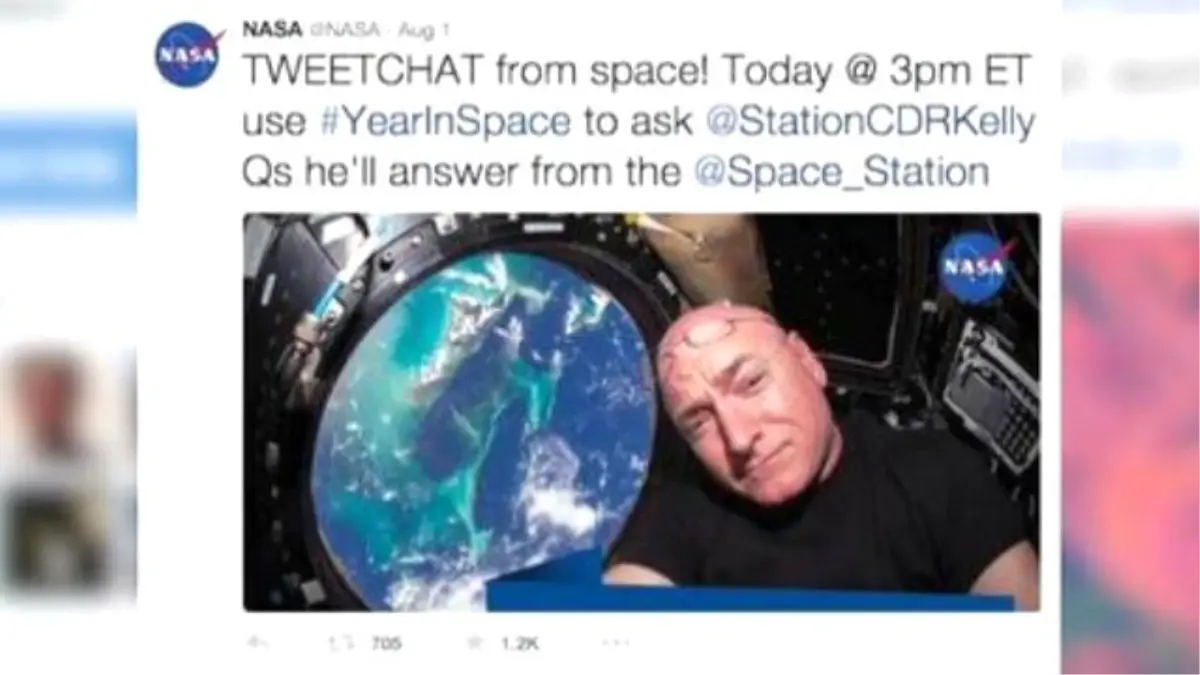 Even President Obama Can\'t Resist The First Twitter Chat From Space