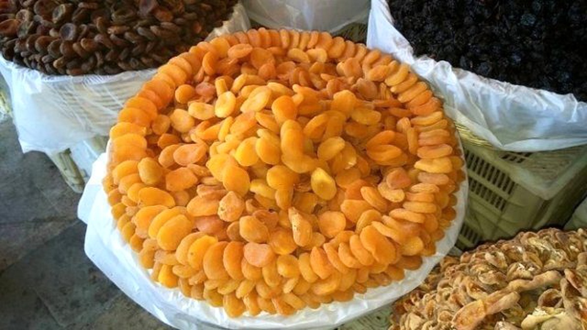 Kayısıcı Esnafı Fiyatların Düşmesinden Memnun