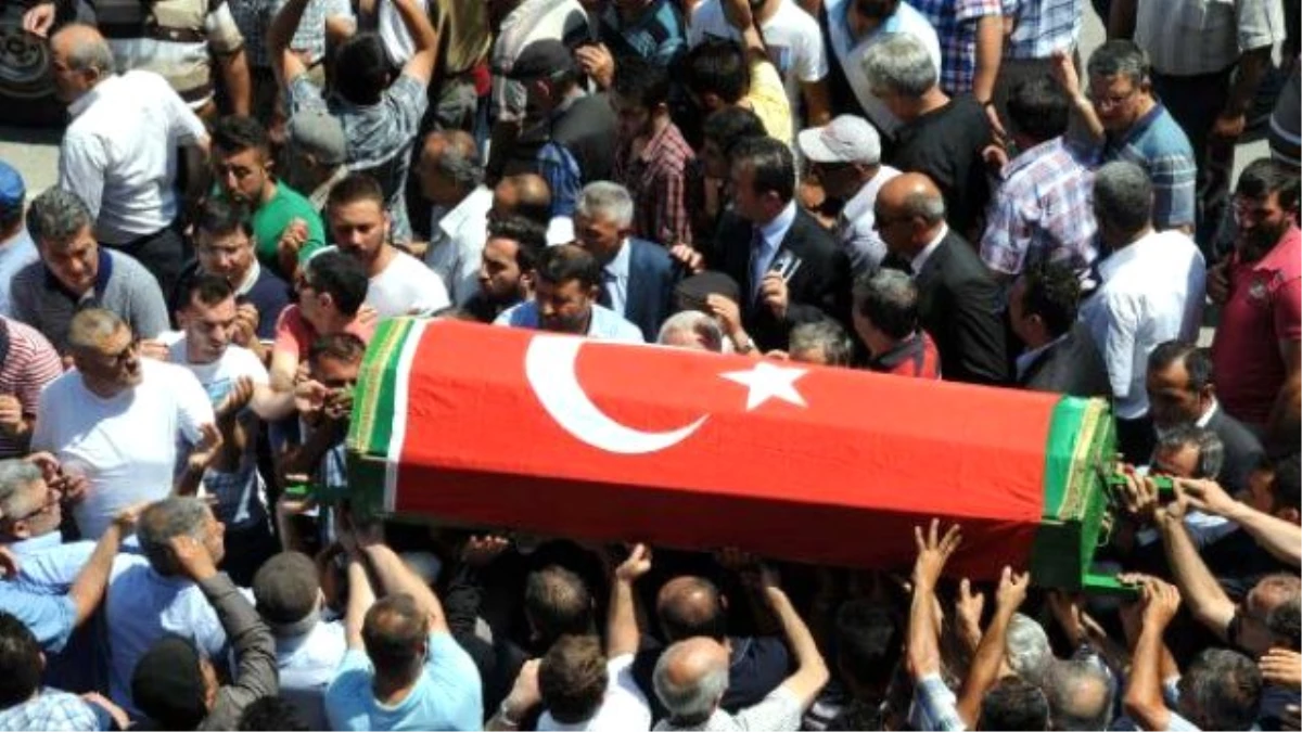 Kazada Ölen MHP\'li Eski Vekil Son Yolculuğuna Uğurlandı