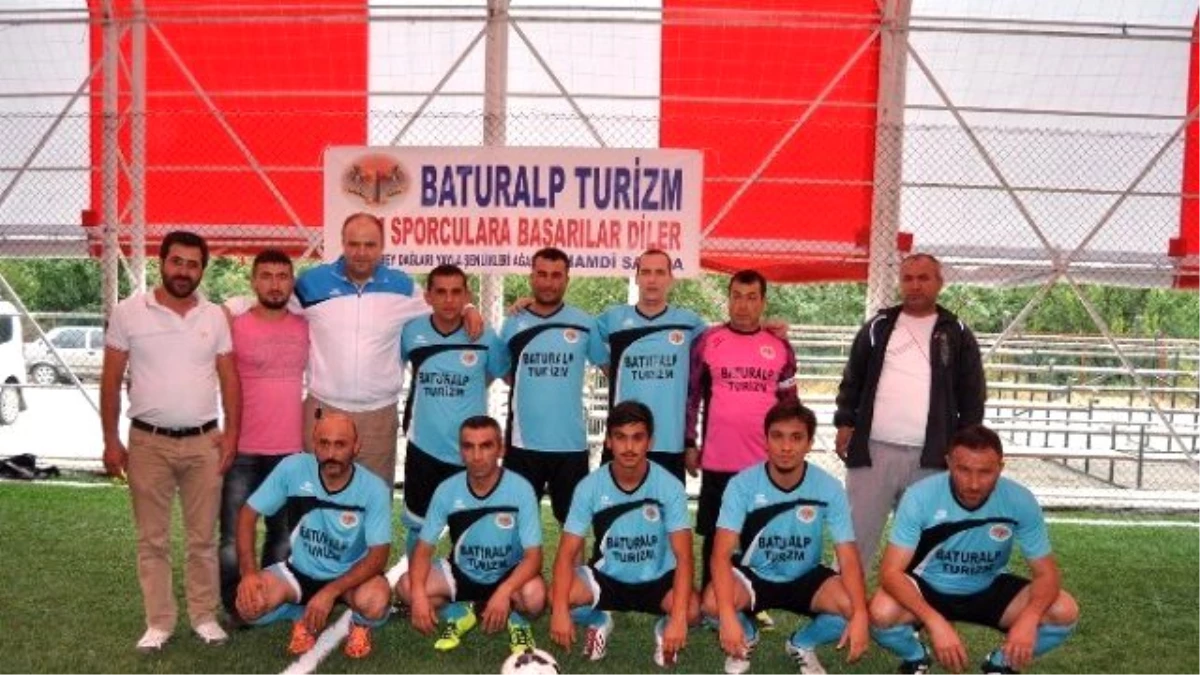 Korkuteli\'de Halı Saha Futbol Turnuvası Başladı