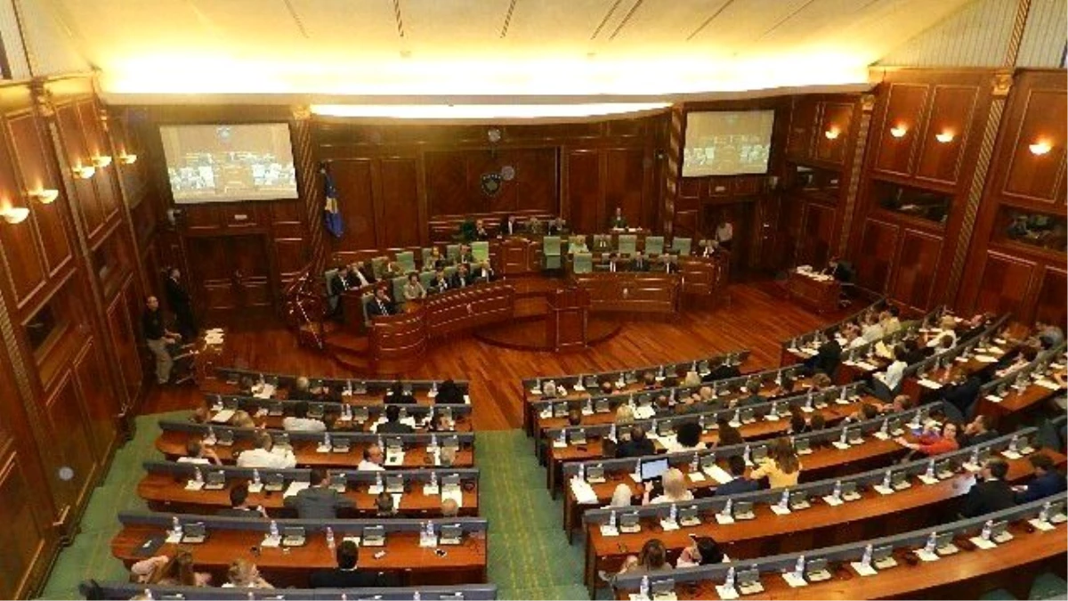 Kosova Meclisi\'nden \'Savaş Suçları Özel Mahkemesi\'ne Onay Çıktı