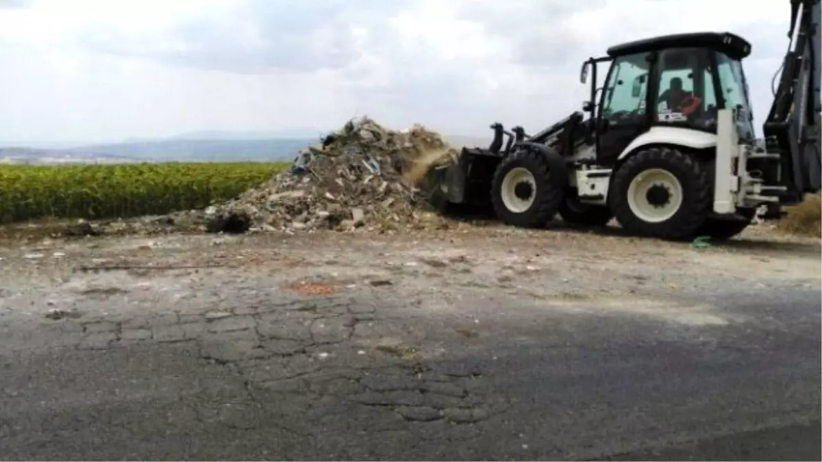 Süleymanpaşa Belediyesi Boş Arazilere Kaçak Çöp Dökümlerine Savaş Açtı