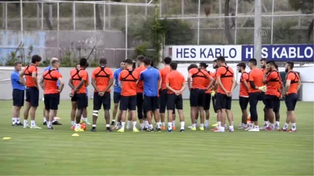 Trabzonspor, Rabotnicki Maçının Hazırlıklarına Başladı - Kaleci Onur, Antrenmana Katıldı