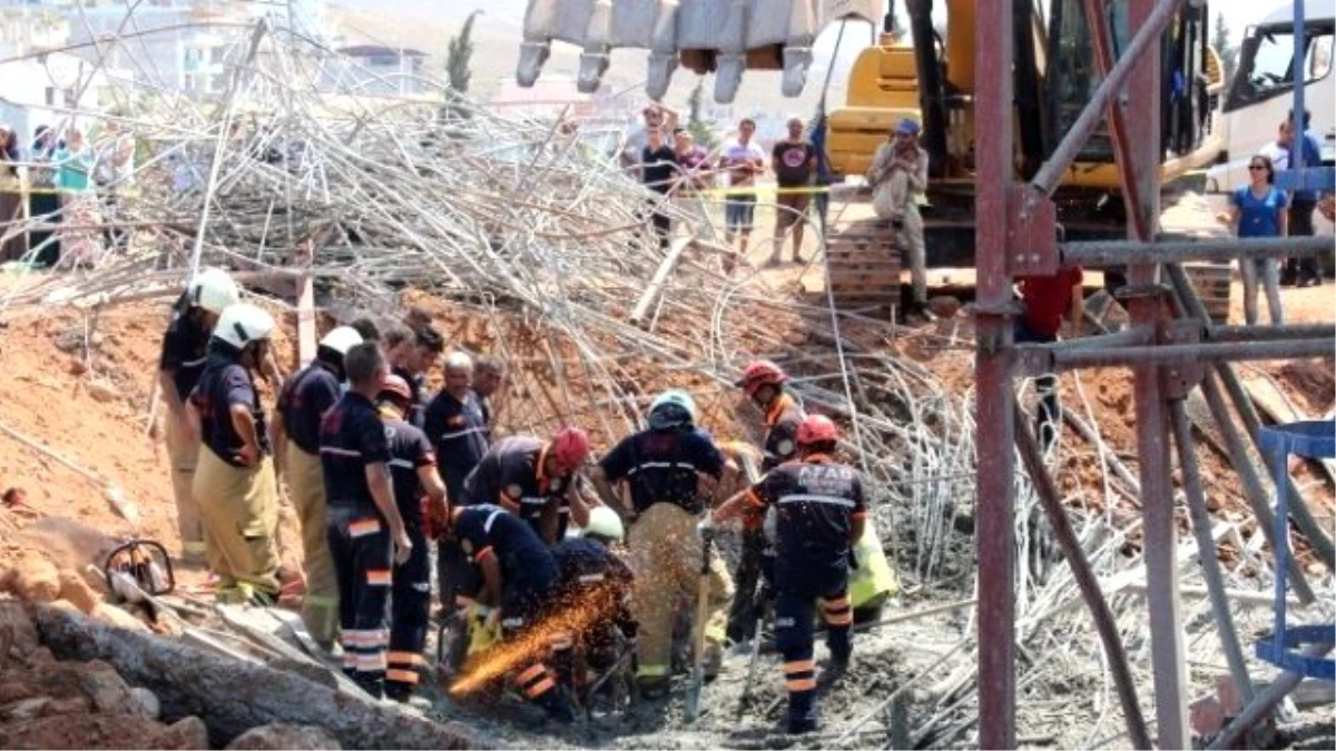 Bir İşçi Göçük Altından Çıkarıldı