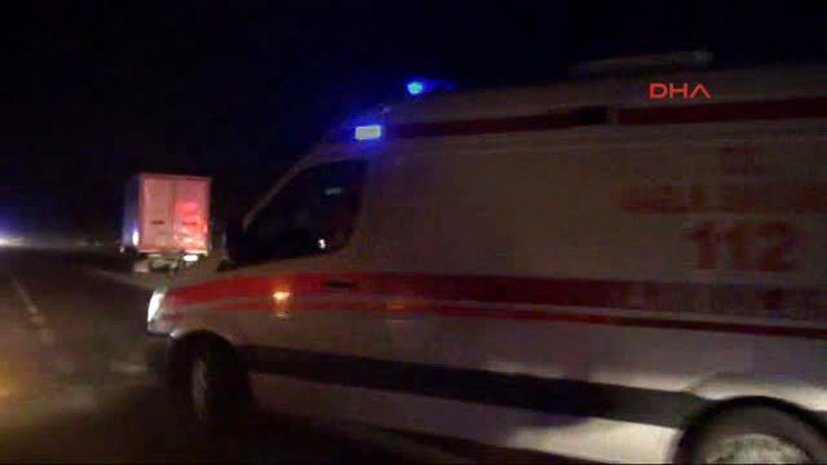 Bursa'da Yolcu Otobüsü TIR'a Çarptı: 3'ü Ağır 33 Yaralı