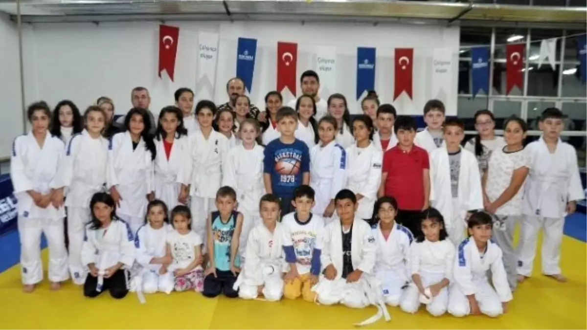 Büyükşehir Judo\'da 351 Kulübü Geride Bıraktı