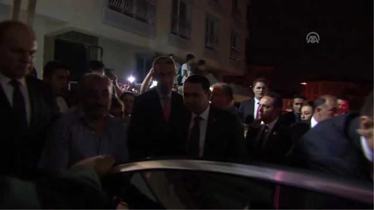 Cumhurbaşkanı Erdoğan, Şehit Ailesini Ziyaret Etti