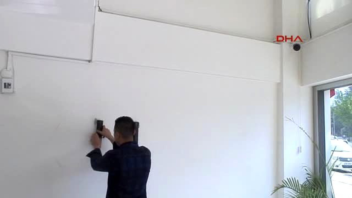 Denizli Oto Kiralama Dükkanından Hırsızlık Güvenlik Kamerasında