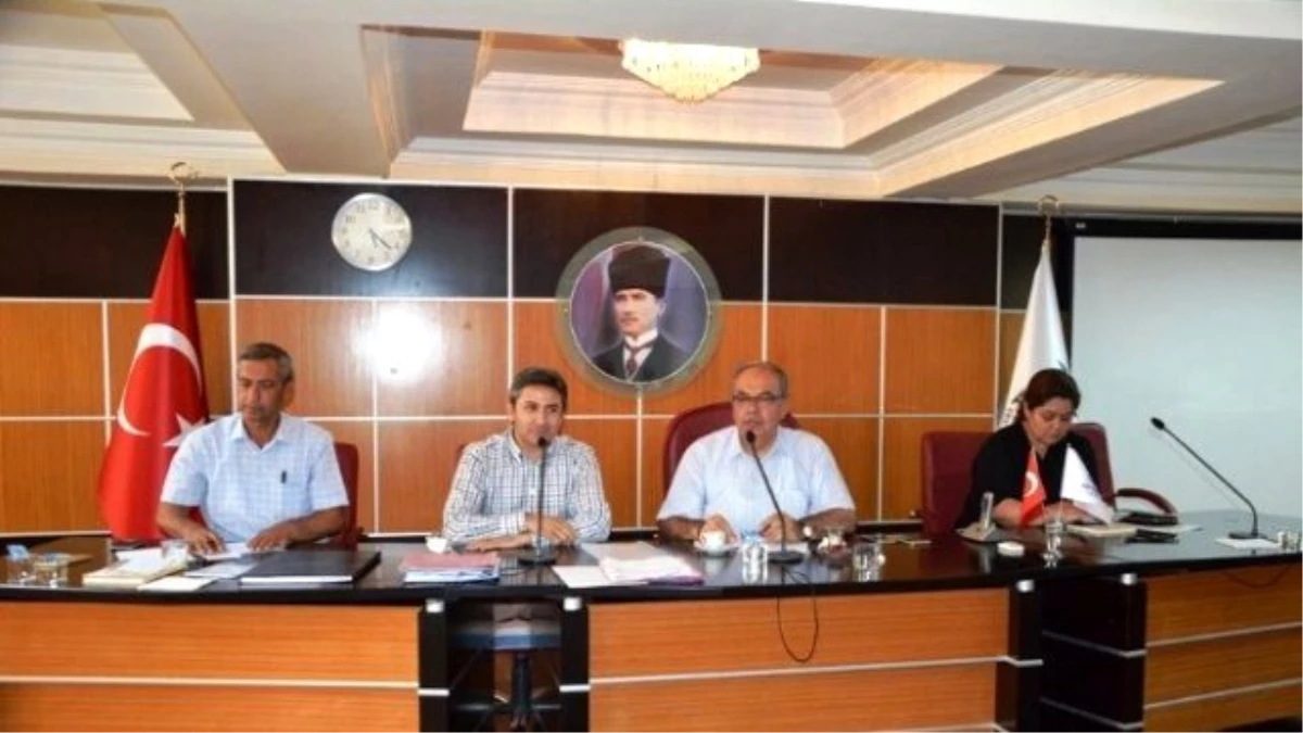 Grup Başkanvekili Aydın\'dan Belediye Meclisine Ziyaret