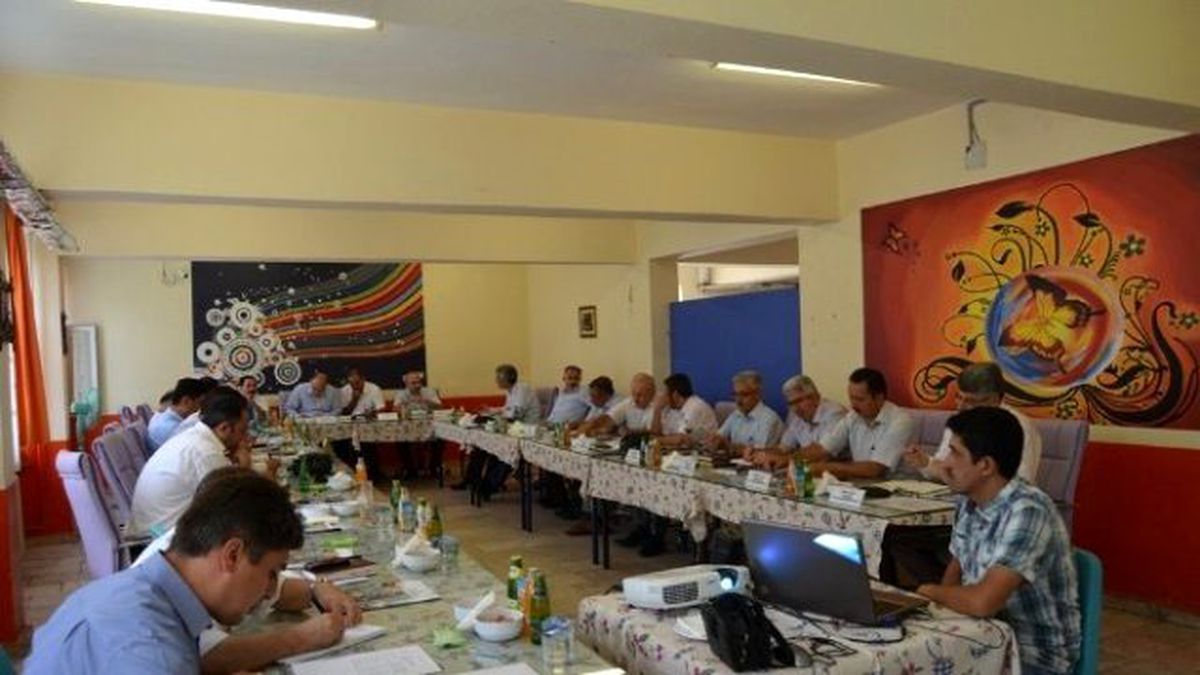 İlçe Milli Eğitim Müdürleri Selendi\'de Toplandı