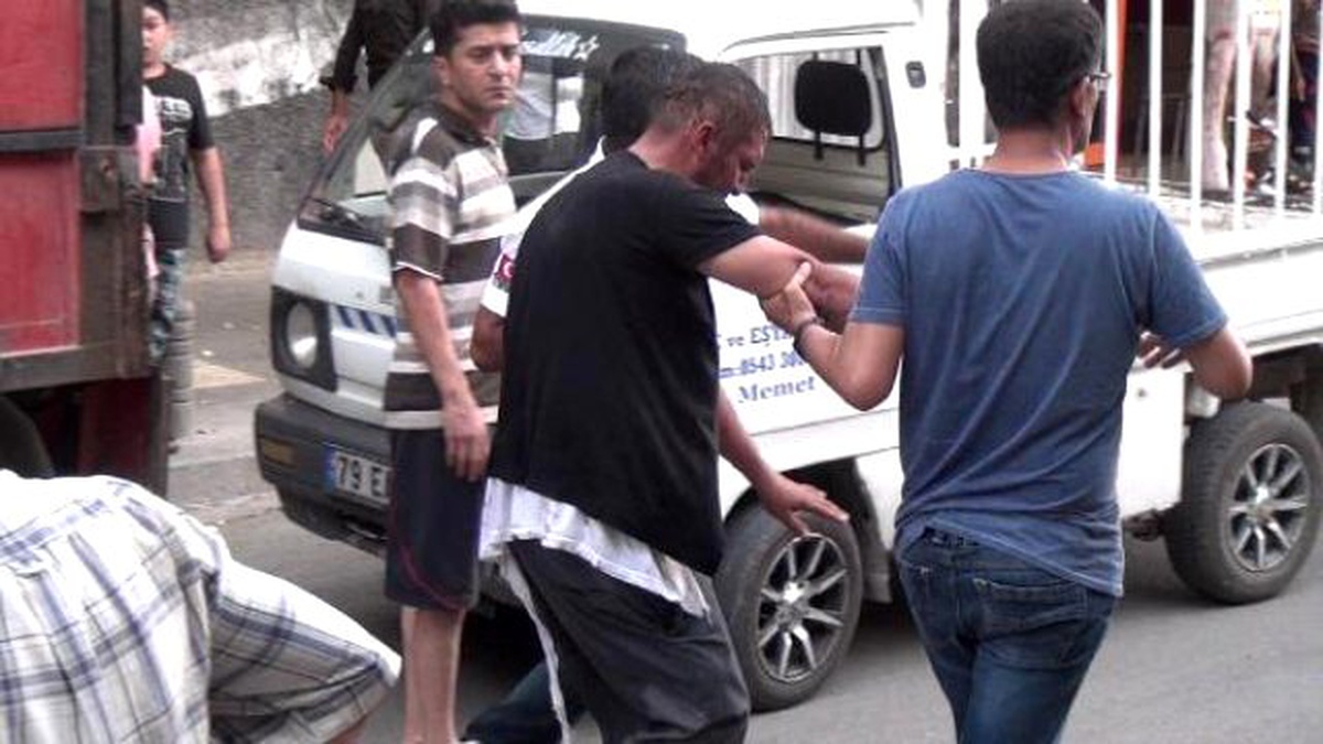 Kilis\'te Kaza Sonrası Kavga: 3 Yaralı