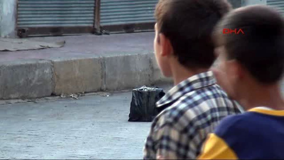 Nusaybin\'de Bombalı Paket Paniği
