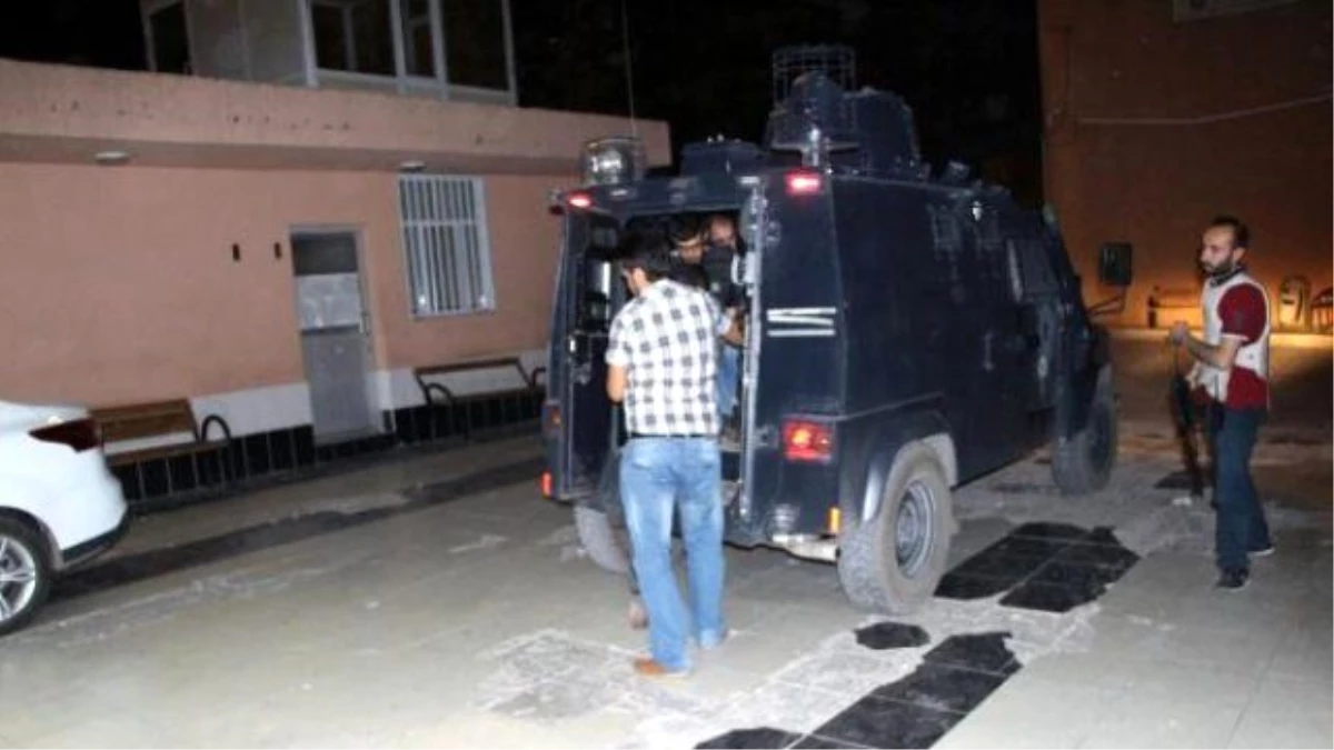 Nusaybin\'de Polis Aracına Bombalı Tuzak: 1 Polis Yaralı