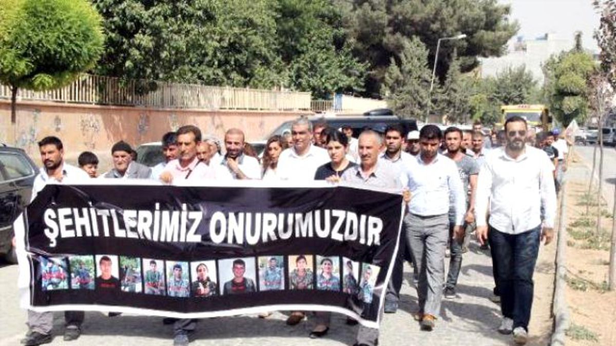 Suruç\'ta Cenaze Protestosu