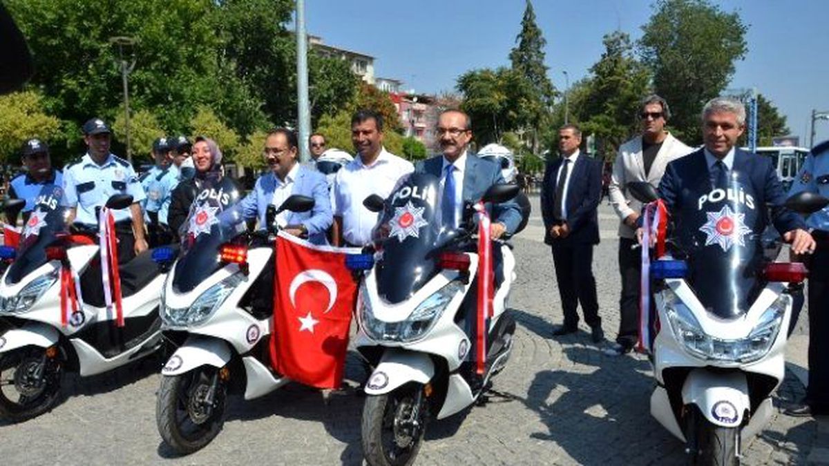 Uşak Emniyet Müdürlüğüne 13 Yeni Araç Tahsis Edildi